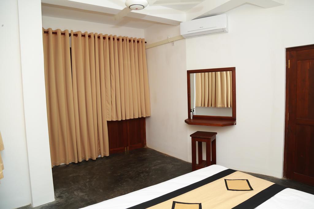 Four Season Guest House Tangalle Exterior foto