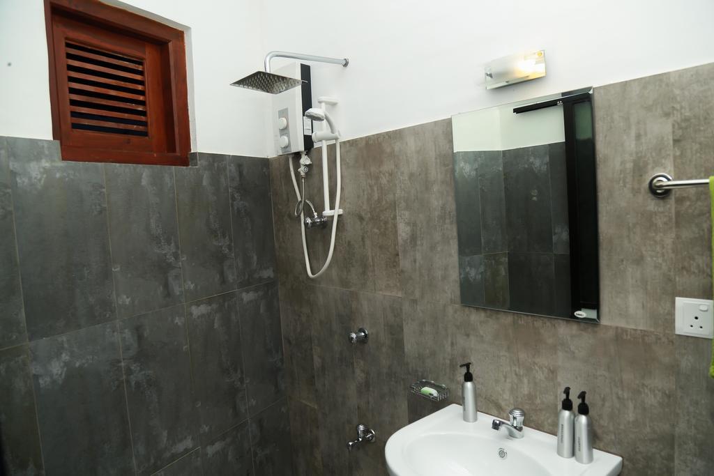 Four Season Guest House Tangalle Exterior foto