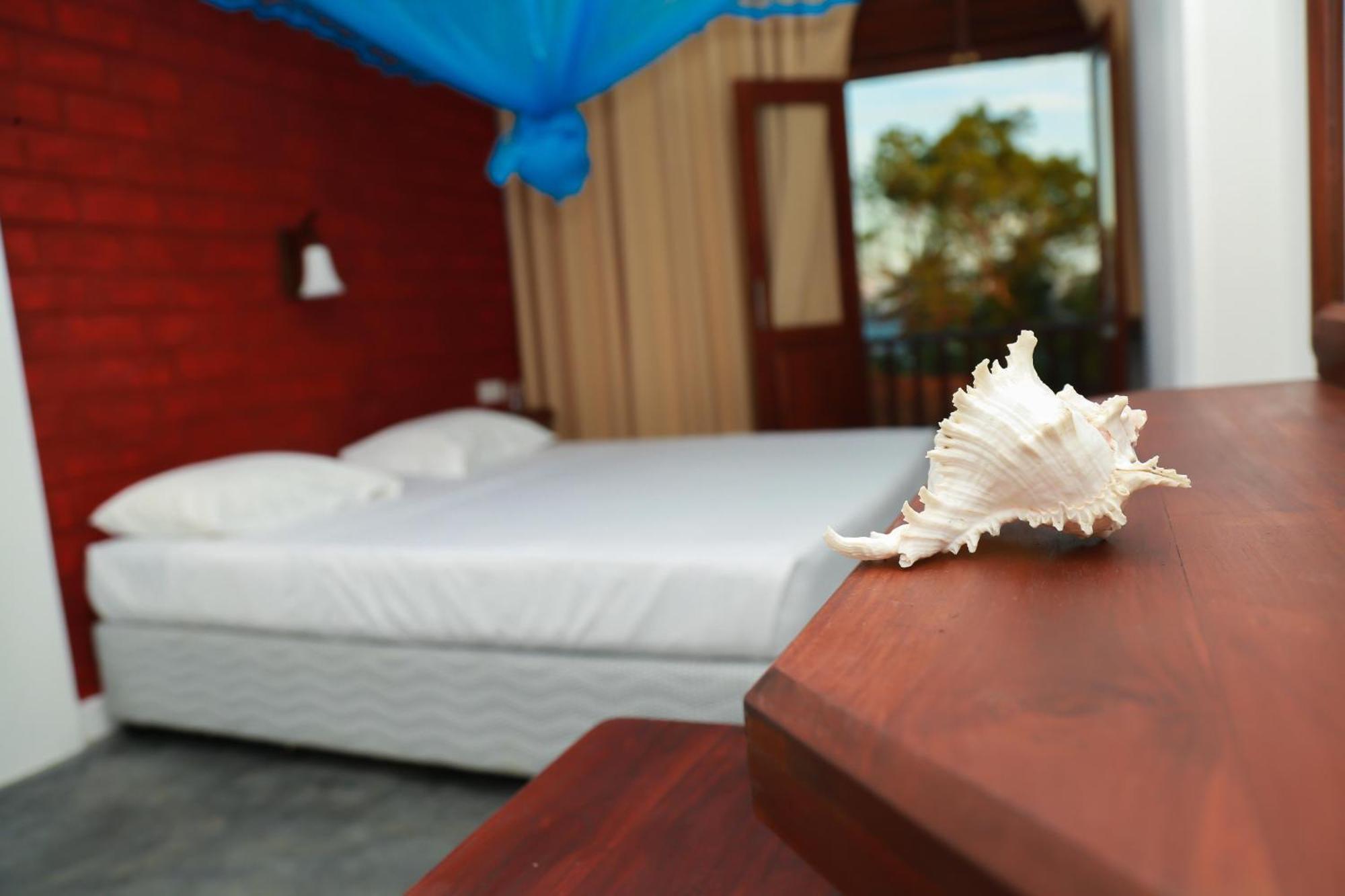 Four Season Guest House Tangalle Exterior foto