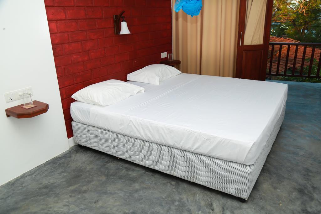 Four Season Guest House Tangalle Exterior foto
