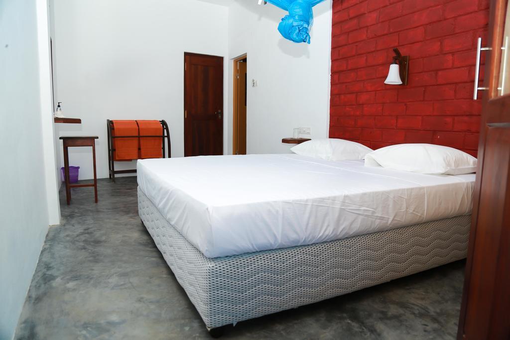 Four Season Guest House Tangalle Exterior foto